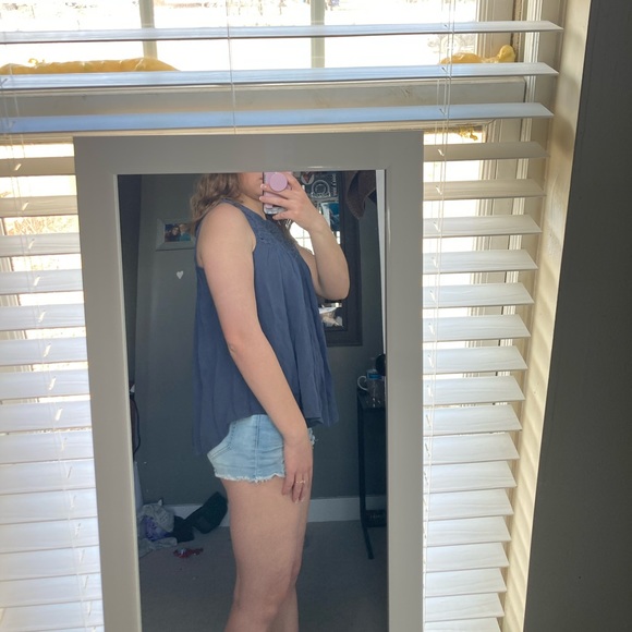 Tank top blouse. - Picture 2 of 5